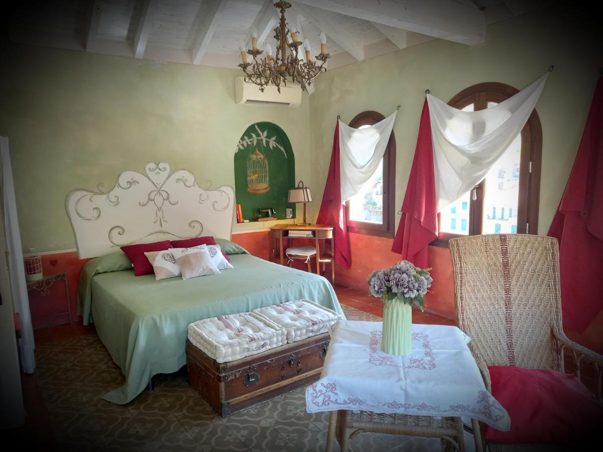 La Casa Rosa Bed & Breakfast Pigna